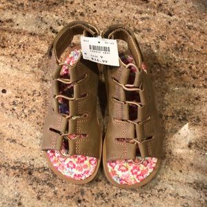 AMERICAN EAGLE TODDLER GIRLS SIZE 9 SANDALS!!!